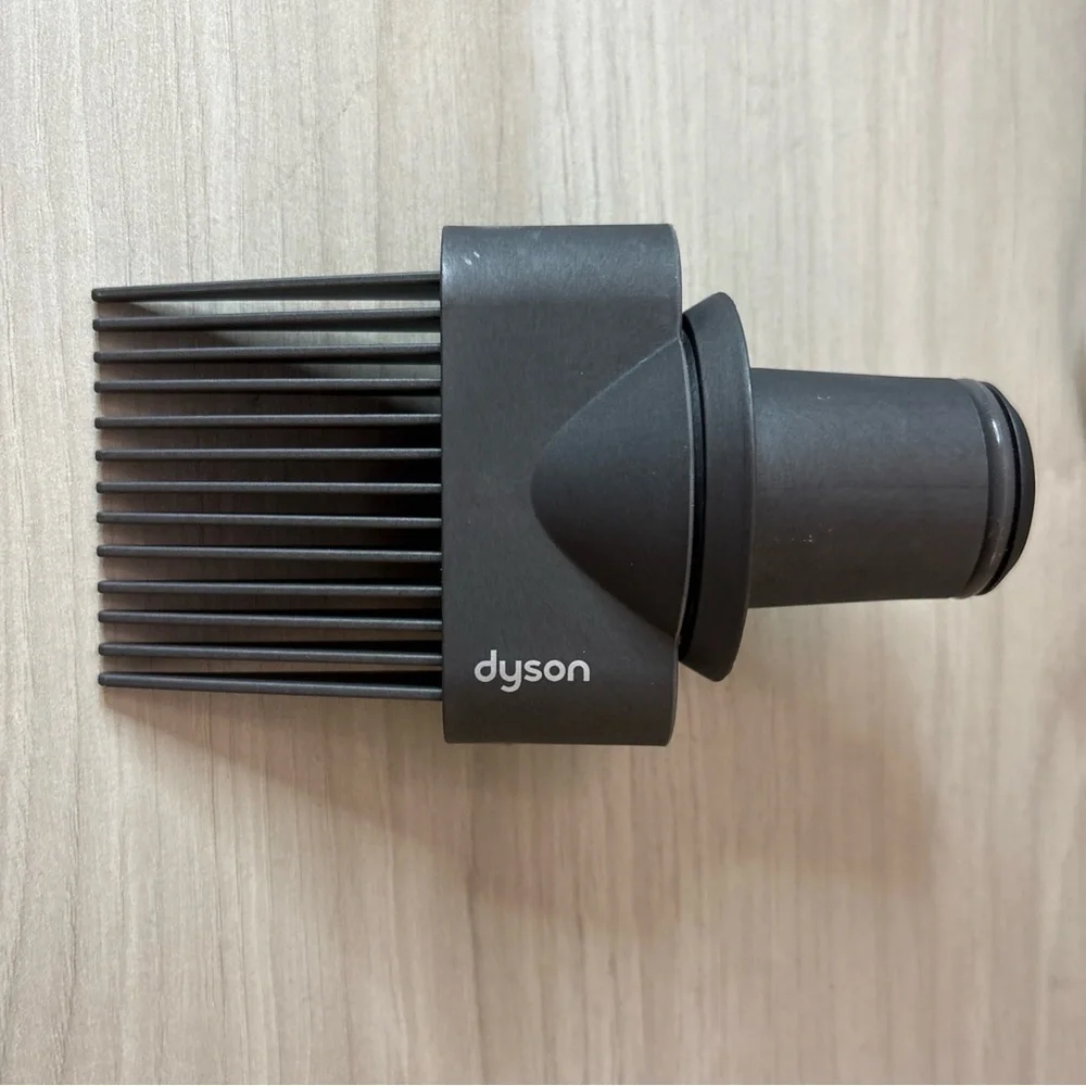 Dyson Hair Dryer Wide Tooth Comb Attachment in Black - Picture 3 of 7
